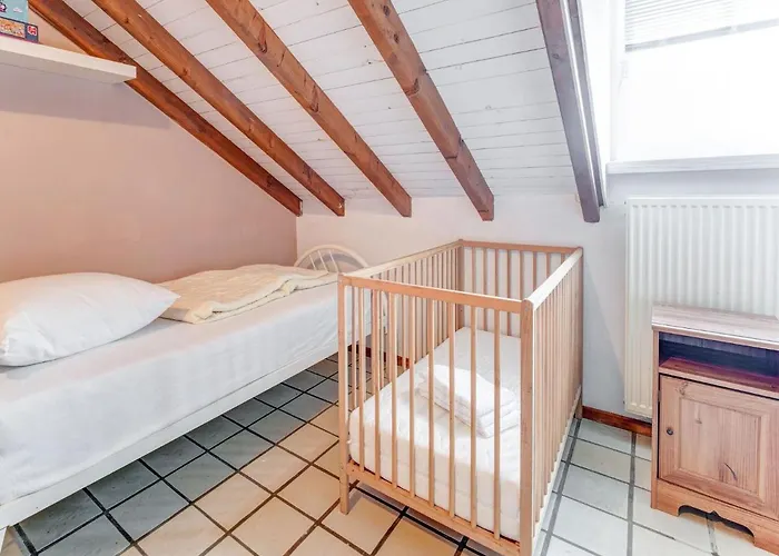 Dom wakacyjny In Ubachsberg Near Trails *